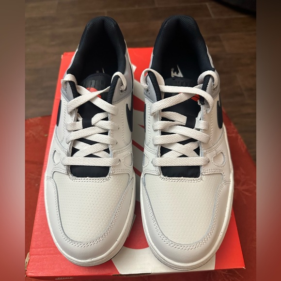 Brand new men’s Nike size 8 full force low - Picture 2 of 5